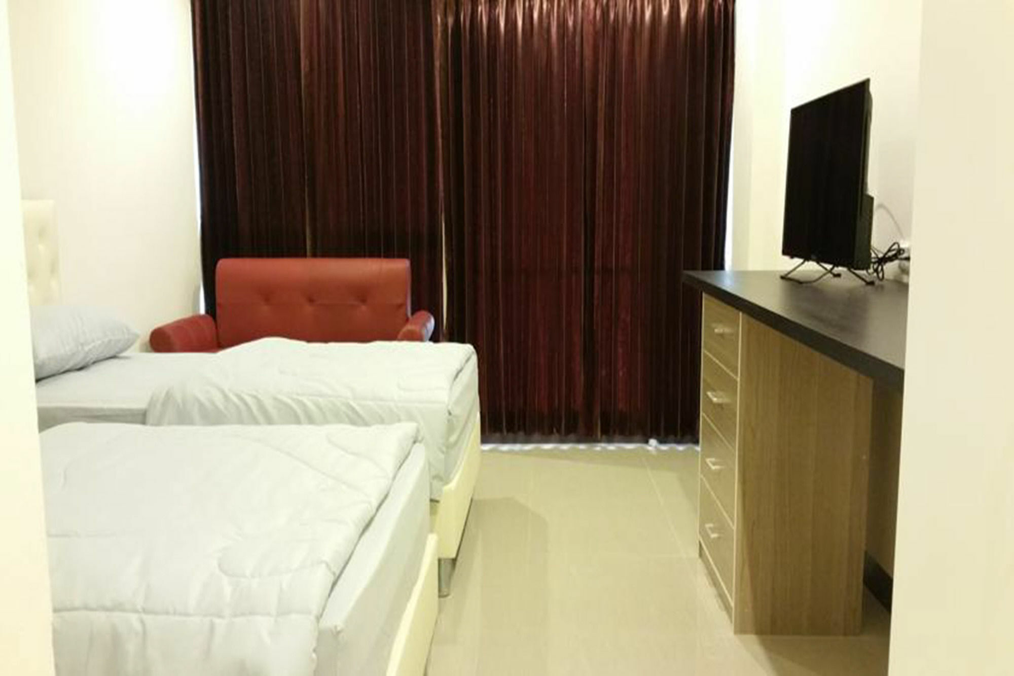 Bb Grand Residence Pattaya Buitenkant foto