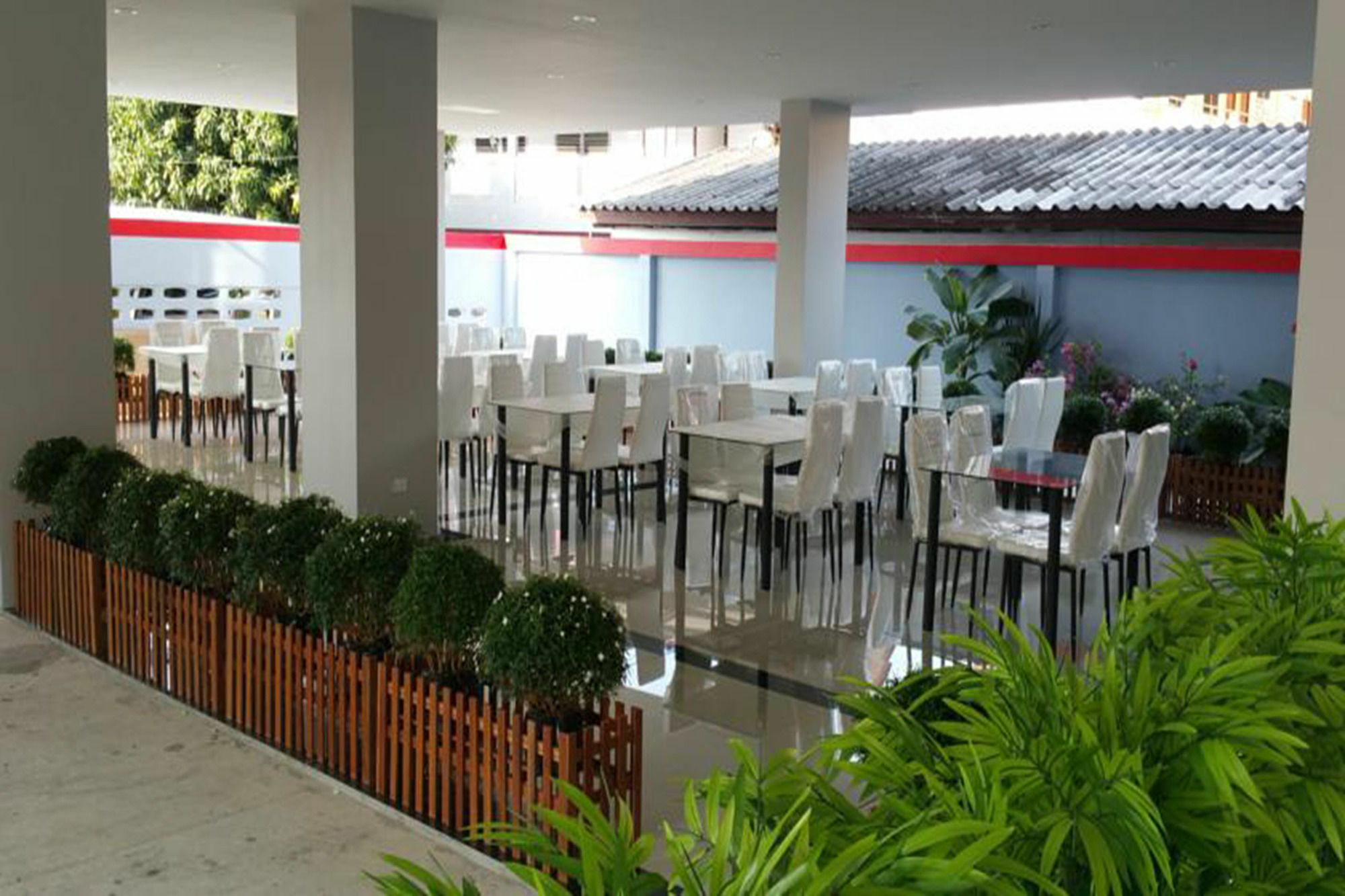 Bb Grand Residence Pattaya Buitenkant foto